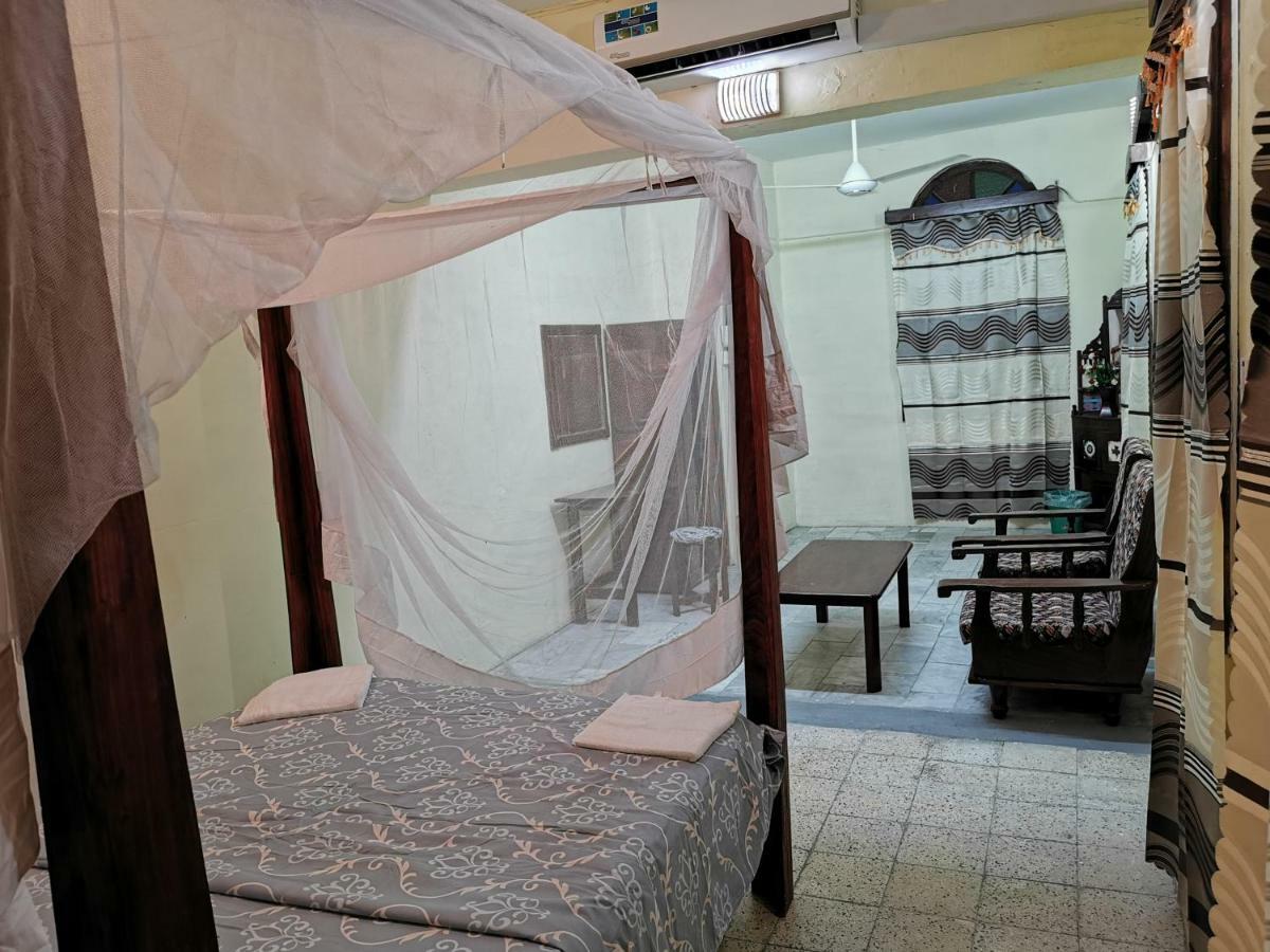 Crown Hotel Zanzibar Екстериор снимка
