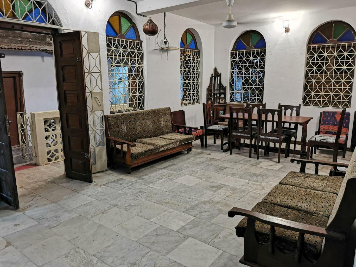 Crown Hotel Zanzibar Екстериор снимка