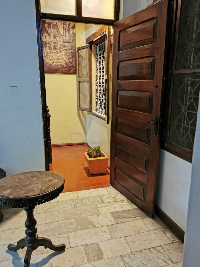 Crown Hotel Zanzibar Екстериор снимка